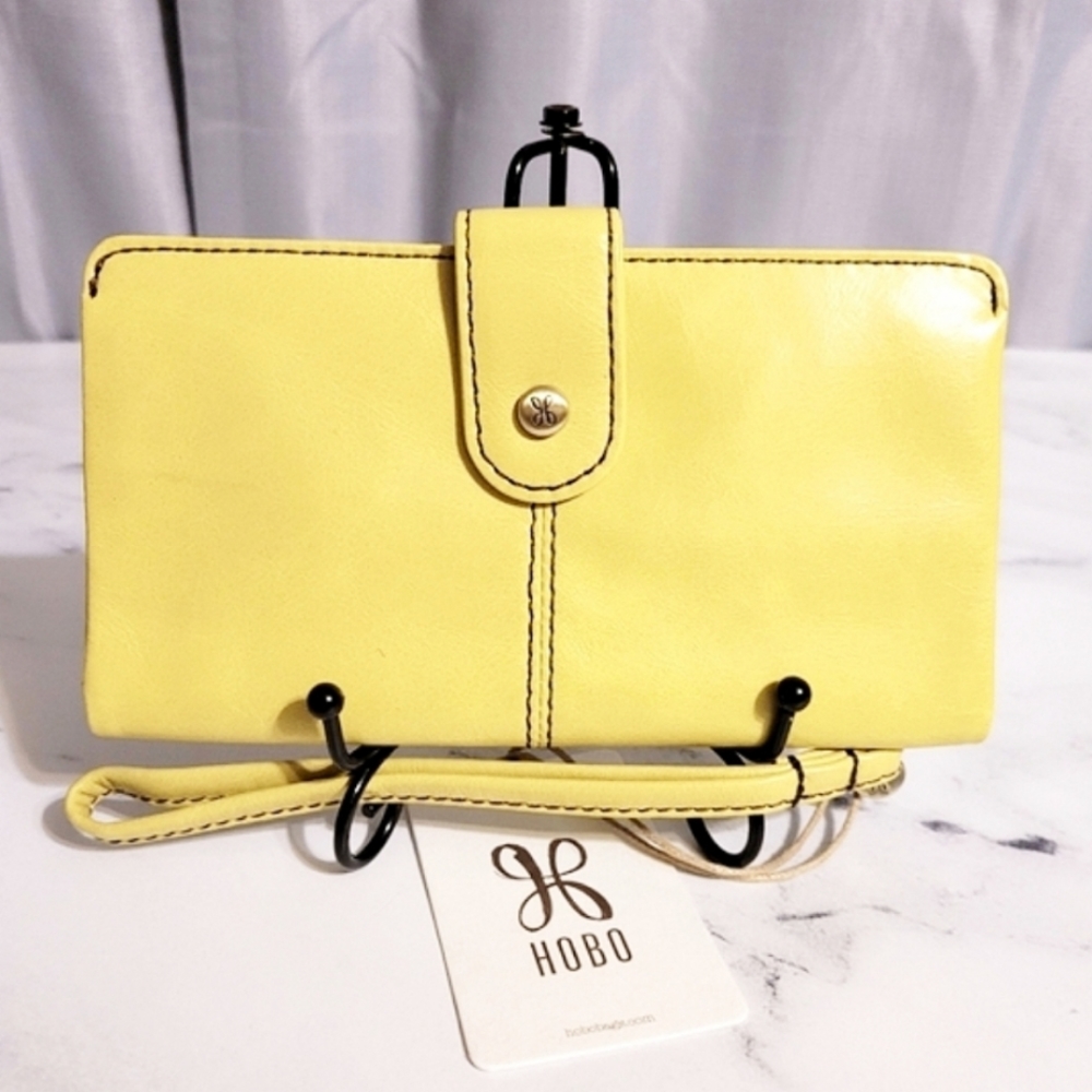NWT HOBO Marshal Lemon Grass Leather Wallet/Wristlet with Wanderlust Lining